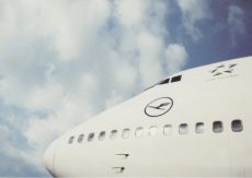 Airline issue postcard - Lufthansa Boeing 747-400
