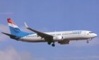 LUXAIR BOEING 737-800 LX-LGT POSTCARD