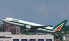 ALITALIA ITALY BOEING 767-300 EI-CRF POSTCARD