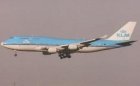 KLM BOEING 747-400 PH-BFW postcard