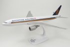 SINGAPORE AIRLINES BOEING 777-200 1/200 SCALE DESK MODEL