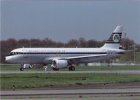 AER LINGUS AIRBUS A320 retro EI-DVM @ SHANNON POSTCARD