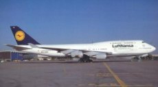 Lufthansa Boeing 747-400 D-ABTA postcard