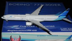 Garuda Indonesia Boeing 777-300 PK-GIG 1/400 scale Garuda Indonesia Boeing 777-300 PK-GIG 1/400 scale desk model Phoenix