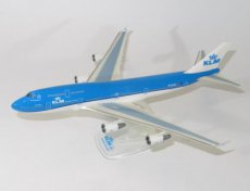KLM Boeing 747-400 new cs 1/250 scale desk model