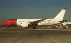 Norwegian Boeing 787-8 LN-LNC postcard