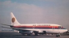 Air California / United Airlines cs Boeing 737-200 N9014U postcard