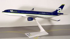 Air Comet Airbus A330 1/200 scale desk model