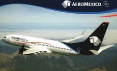 Airline issue postcard - Aeromexico Boeing 737-800
