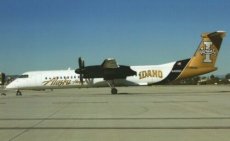 Alaska Airlines / Horizon Air Dash 8 Q400 N400QX Idaho cs postcard