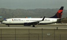 Delta Airlines Boeing 737-800 N394DA postcard