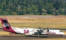 Horizon Air Alaska Dash 8 Q400 N402QX UM University of Montana Grizzlies cs postcard