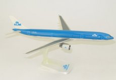 KLM Airbus A330-300 PH-AKA 1/200 scale desk model PPC