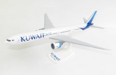 Kuwait Airways Boeing 777-300ER 9K-AOC 1/200 scale desk model PPC