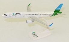 Level Airbus A321 OE-LCN 1/200 scale desk model PPC