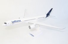 Lufthansa Airbus A350-900 1/200 scale desk model PPC