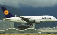 Lufthansa Airbus A380 D-AIMH @ Hong Kong postcard