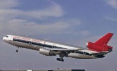 Northwest Orient Airlines DC-10-40 N512US postcard