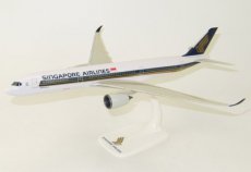 Singapore Airlines Airbus A350 1/200 scale model Singapore Airlines Airbus A350 1/200 scale desk model