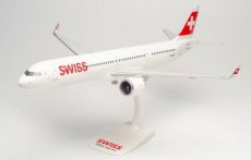 Swiss Airbus A321neo HB-JPA 1/100 scale aircraft d Swiss Airbus A321neo HB-JPA 1/100 scale aircraft desk model
