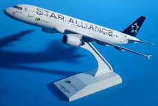 TAP Air Portugal Airbus A320 Star Alliance cs 1/150 scale desk model