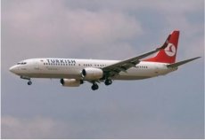 THY Turkish Airlines Boeing 737-800 TC-JGF - London 2005 - postcard