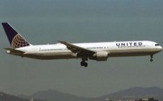 United Airlines Boeing 767-400ER N76065 landing @ Barcelona postcard