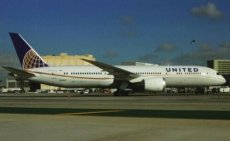 United Airlines Boeing 787-9 N38950 postcard