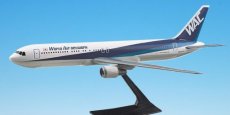 World Air Network / ANA All Nippon Airways Boeing 767-300ER 1/200 scale desk model